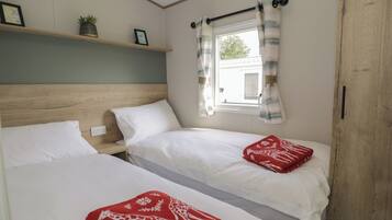 2 bedrooms, individually decorated, individually furnished, free WiFi