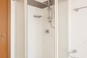 Douche, bidet