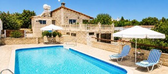 Villa Stone House - Two Bedroom Villa, Sleeps 4