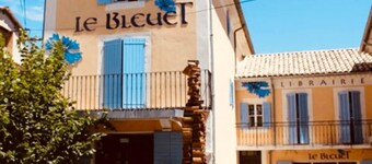 IN THE HEART OF BANON At the bottom of the apartment, bakery, restaurant, paragliding, etc.