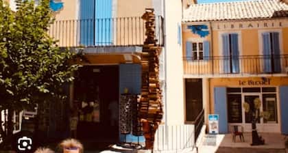 IN THE HEART OF BANON At the bottom of the apartment, bakery, restaurant, paragliding, etc.