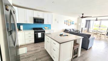 Microwave, oven, stovetop, coffee/tea maker