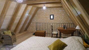 1 bedroom, bed sheets