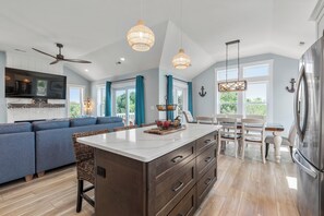 Interior - The Blue Pearl: New Build, Private Pool, Rec Room, Hot Tub (Corolla)