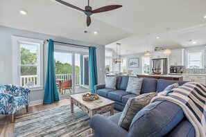 TV, peis, fotballspill og bordtennis