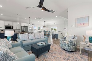 Una Smart TV, un futbolín