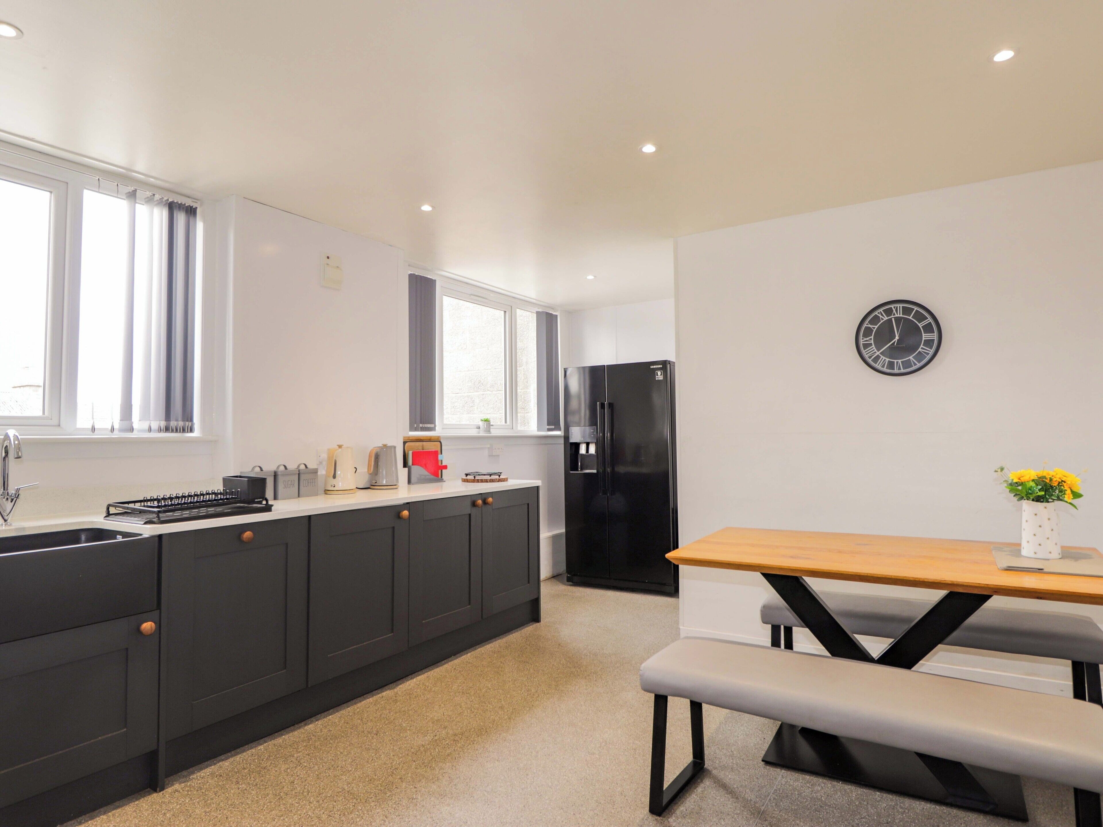 Dishwasher, cookware/dishes/utensils