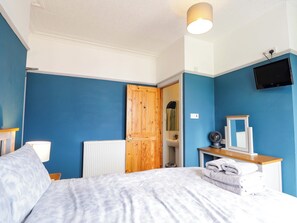 10 makuuhuonetta, yksilöllisesti sisustettu, yksilöllisesti kalustettu