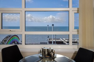 09 Clitheroe Suite 4-Star, 1 Bedroom, Sea View, Beachfront (plus 1 free baby) | Ruokasali