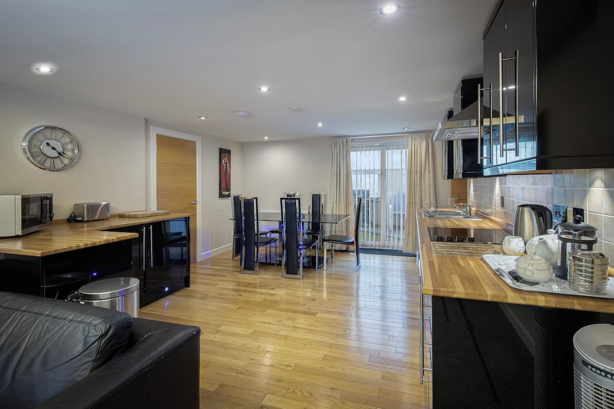 12 Princess Suite 5-Star, 3 Bedrooms, Sea View, Beachfront (plus 1 free baby) | Living area | 50-inch Smart TV with digital channels, Netflix, streaming services