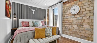 Luxury Suite in Downtown Blue Ridge - The Penthouses on Main, Suite 102