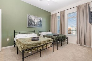 2 bedrooms, desk, iron/ironing board, WiFi