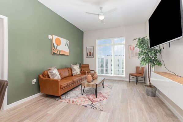 TV - Comfortable 2BR • Mins to Universal & More (Orlando)