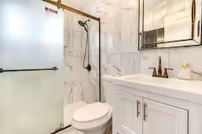 3-bedroom house in welcoming Columbus with WiFi, AC