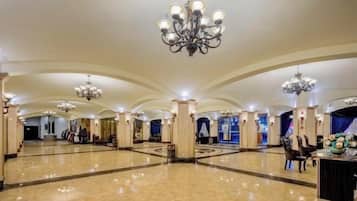 المنشأة من الداخل