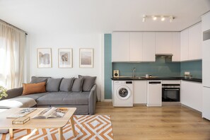 Standard Double or Twin Room | Living area