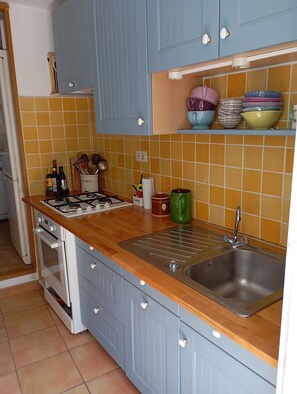 Four, plaque de cuisson, lave-vaisselle