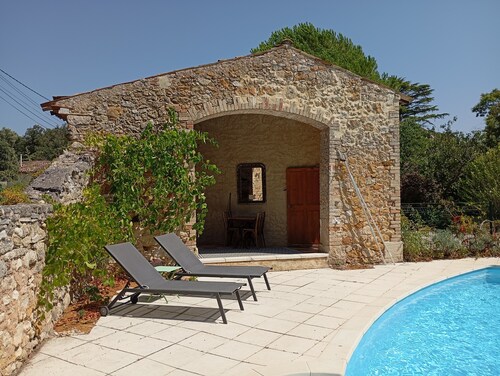 Charmant mas familial au pied du Mont Ventoux - Provence