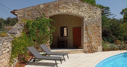 Charmant mas familial au pied du Mont Ventoux - Provence