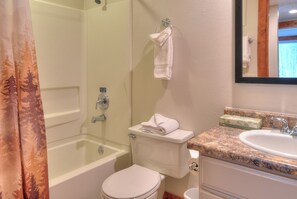 Umweltfreundliche Kosmetikartikel, Haartrockner, Handtücher