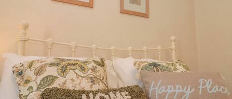 2 室のベッドルーム、客室ごとに異なる装飾、客室ごとに異なるインテリア、WiFi (無料)