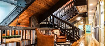 East Bank on Mill Creek Lodge