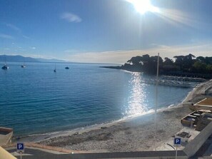 Beach - Beautiful 41 m² with balcony (Antibes)