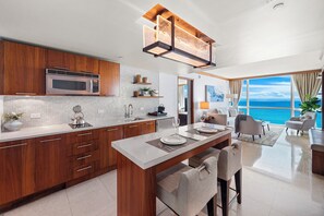 Apartment (Carillon Wellness Resort 522) | Soundproofing, free WiFi, bed sheets, alarm clocks - Luxury Vacation Rentals at Carillon Wellness Resort by LRMB (Miami Beach)