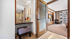 Apartment (Carillon Wellness Resort 911) | Soundproofing, free WiFi, bed sheets, alarm clocks