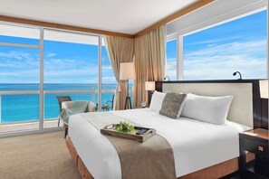 Apartment (Carillon Wellness Resort 522) | Soundproofing, free WiFi, bed sheets, alarm clocks - Luxury Vacation Rentals at Carillon Wellness Resort by LRMB (Miami Beach)