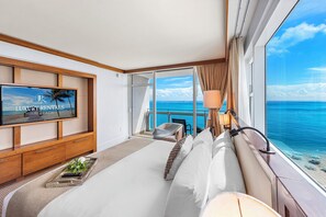 Apartment (Carillon Wellness Resort 522) | Soundproofing, free WiFi, bed sheets, alarm clocks - Luxury Vacation Rentals at Carillon Wellness Resort by LRMB (Miami Beach)