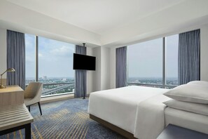 Junior Suite, 1 King Bed (View) - Four Points By Sheraton Bekasi (Bekasi)