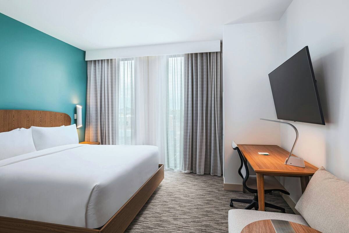 In-room safe, desk, laptop workspace, iron/ironing board