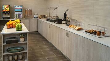 Free daily continental breakfast