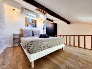 1 chambre, fer et planche à repasser, Wi-Fi gratuit, draps fournis