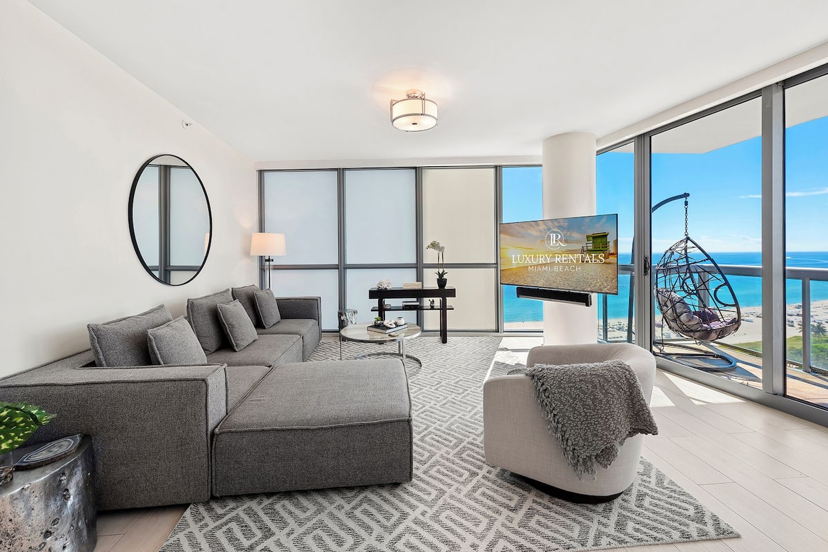 Room (The Setai 2604) | 1 bedroom, soundproofing, free WiFi, bed sheets