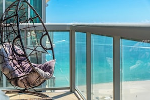 Room (The Setai 2604) | 1 bedroom, soundproofing, free WiFi, bed sheets