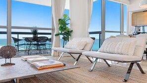 Habitación (The Setai 3903 PH D) | 1 dormitorio, sistema de insonorización, wifi gratis y ropa de cama