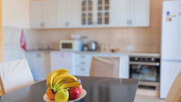 Family Villa | Private kitchen | Full-sized fridge, oven, dishwasher, espresso maker