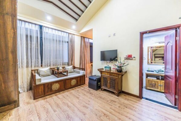 Room - Fengming Mountain Residence · Ink Jiangnan Theme Hotel (Outside Hongcun Scenic Area) (Yi County)