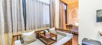 Fengming Mountain Residence · Ink Jiangnan Theme Hotel (Outside Hongcun Scenic Area)