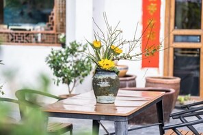 Garden - Fengming Mountain Residence · Ink Jiangnan Theme Hotel (Outside Hongcun Scenic Area) (Yi County)