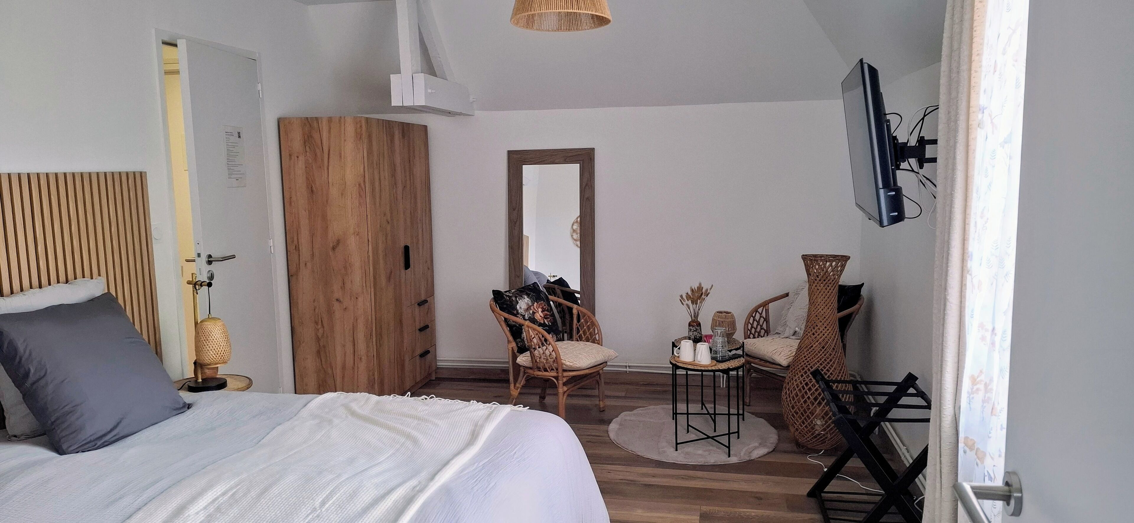 2 bedrooms, WiFi, bed sheets