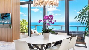 Room (W South Beach 2006/UPH-6)