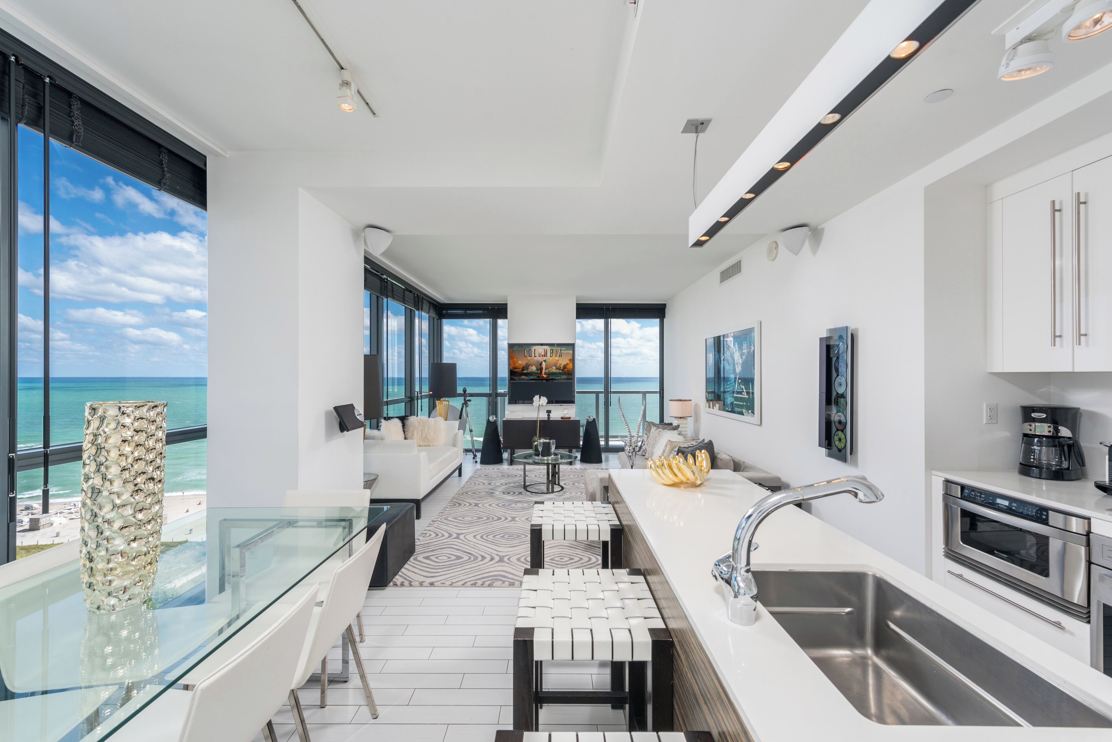 Room (W South Beach 3B1229) | 2 bedrooms, soundproofing, free WiFi, bed sheets