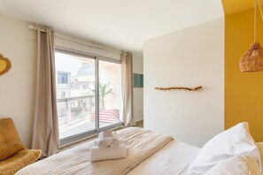 1 chambre, fer et planche à repasser, Wi-Fi gratuit, draps fournis