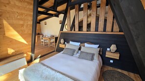 1 bedroom, bed sheets