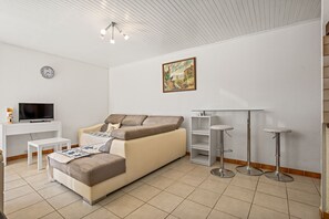 TV - La Recanette - 4min à pied du Port Jean Gau (Valras-Plage)