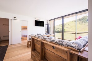 Interior - Le Chrystal des Neiges - Le Corbier - Vue sur les pistes (Villarembert)