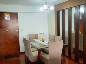 Dining - United Family Apartment_3BR (Jesús María)